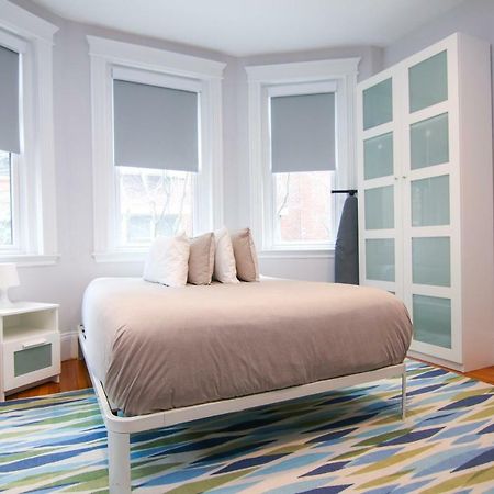 A Stylish Stay W/ A Queen Bed, Heated Floors.. #14 ブルックライン エクステリア 写真