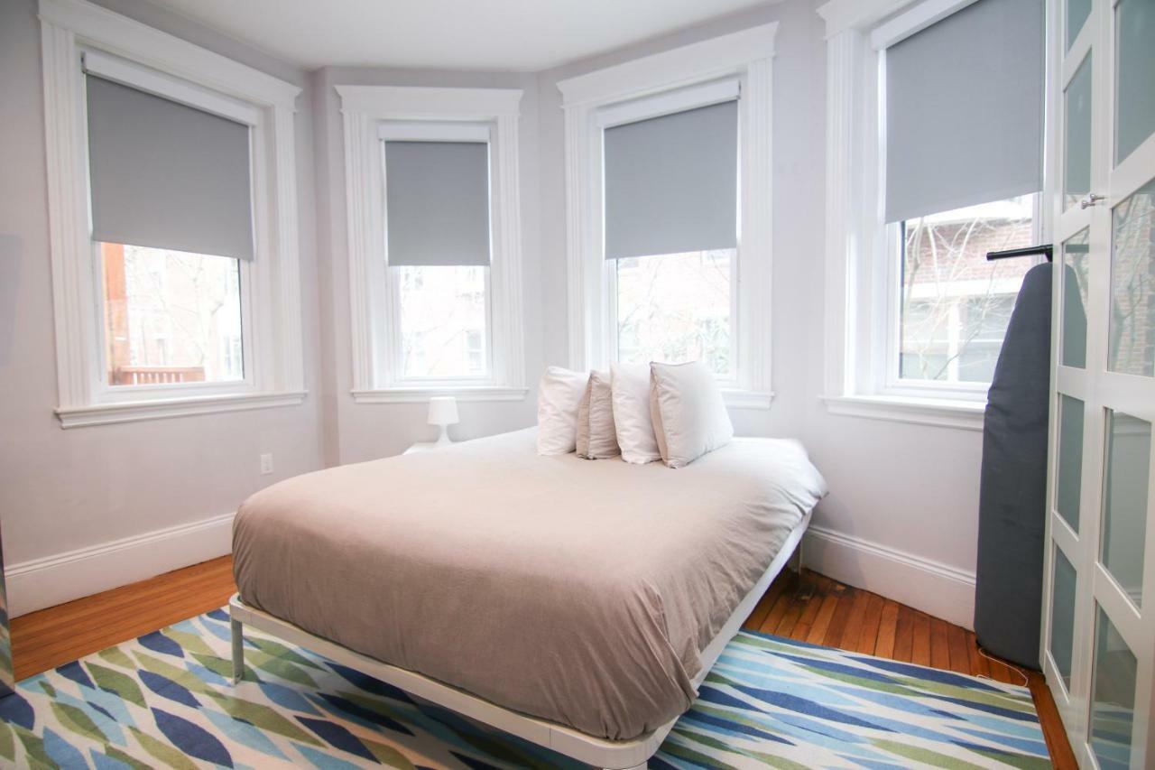 A Stylish Stay W/ A Queen Bed, Heated Floors.. #14 ブルックライン エクステリア 写真